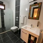Suna House Pensión 4*