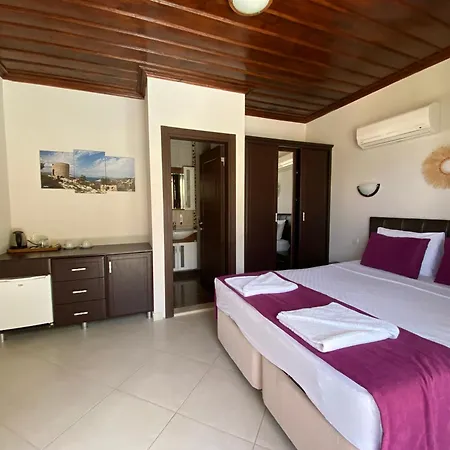 Suna House Pensión