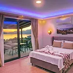 Suna House Gasthof 4*