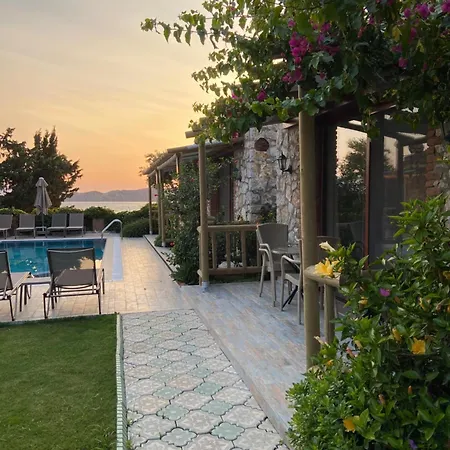 Suna House 게스트하우스 Sogut (Aegean)