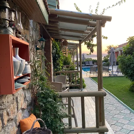 בית הארחה Suna House 4*